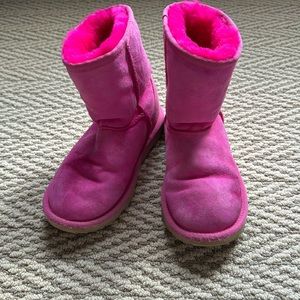 Pink girls uggs